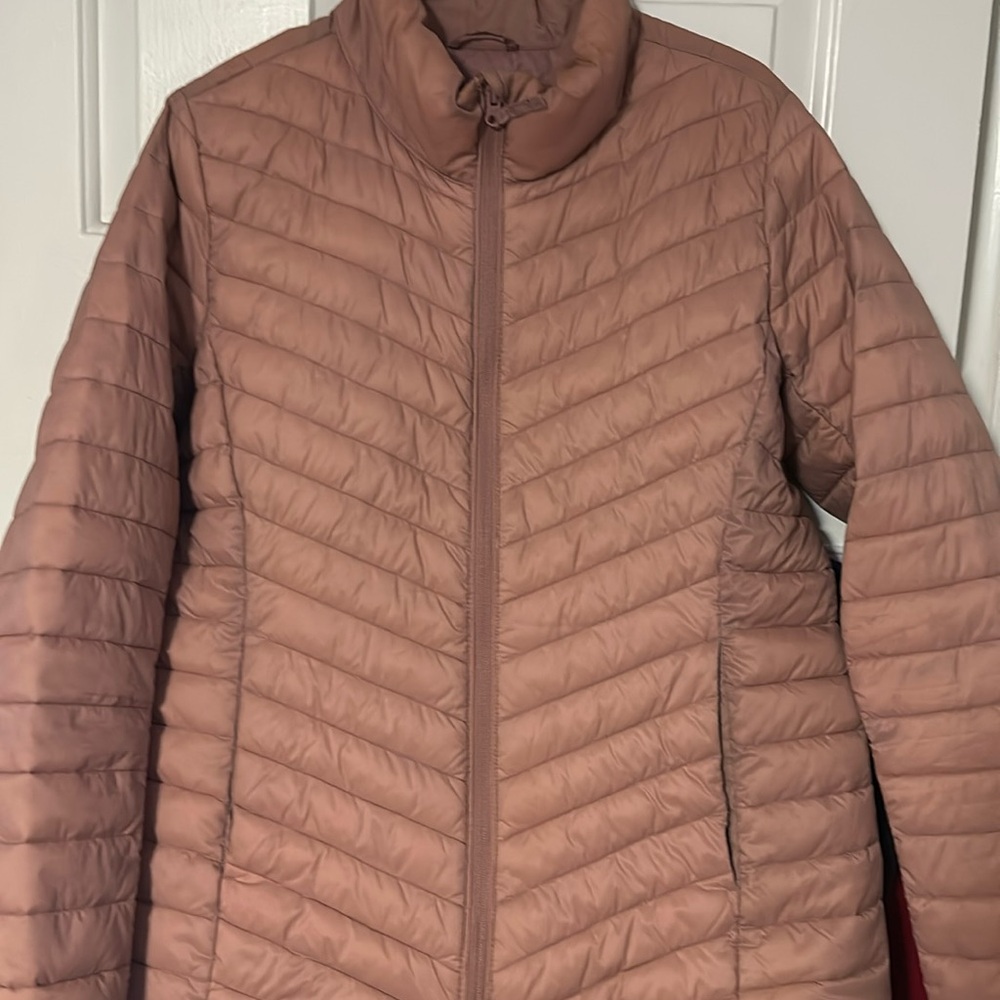 ON Active Puffer Jacket